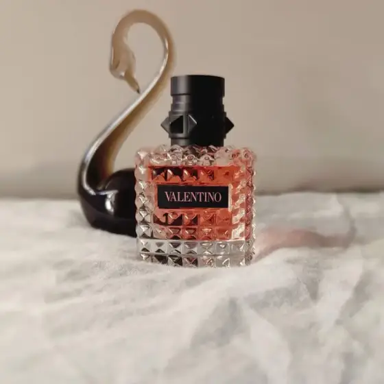 عطر ادکلن والنتینو دونا بورن این روما 100 میل